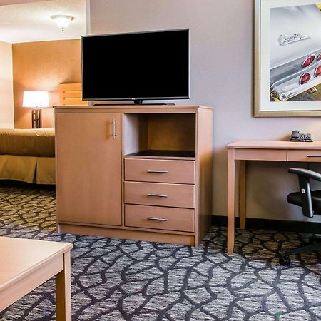 Quality Inn & Suites Warren - Detroit Eksteriør bilde