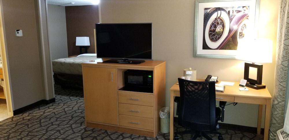 Quality Inn & Suites Warren - Detroit Eksteriør bilde