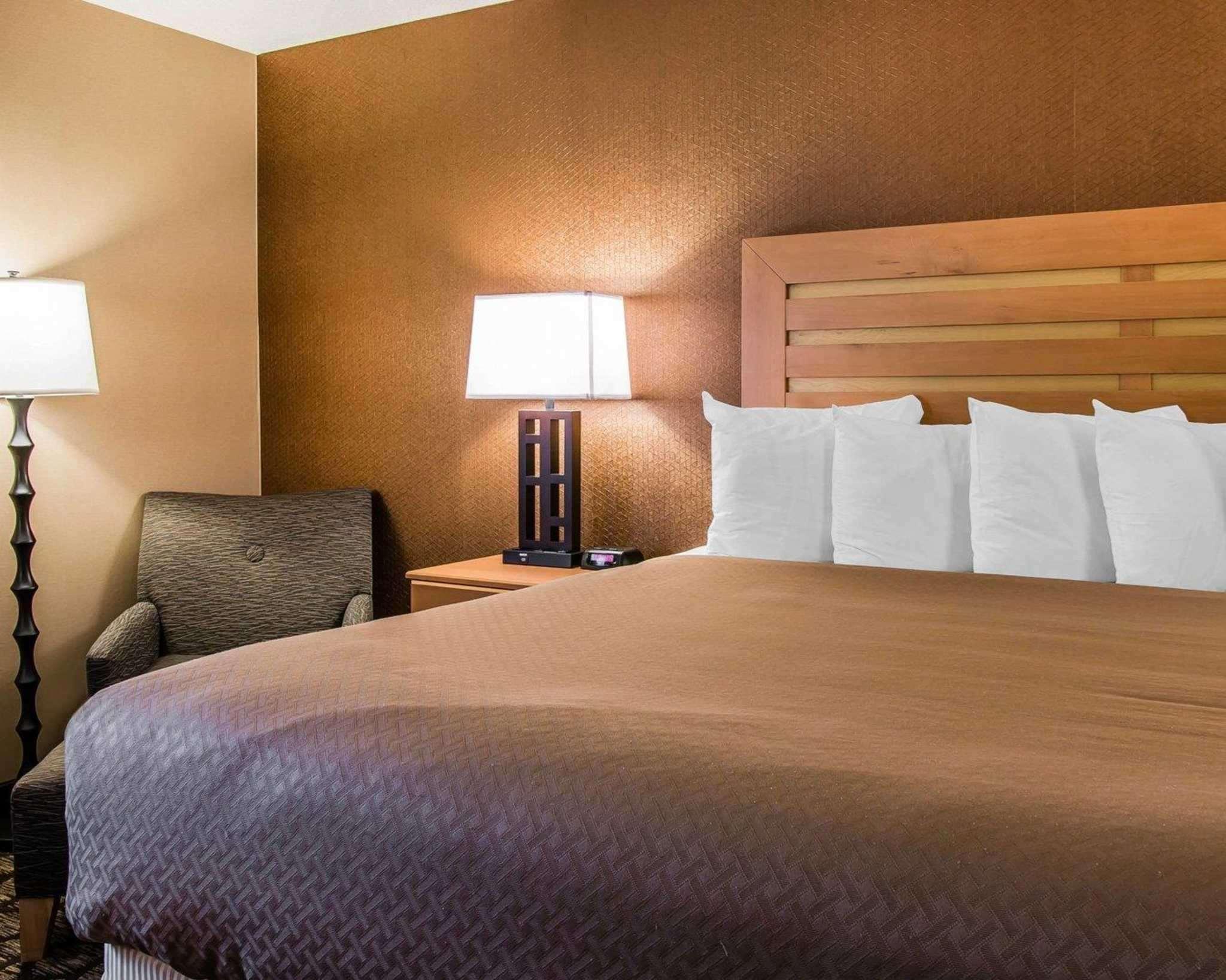 Quality Inn & Suites Warren - Detroit Eksteriør bilde