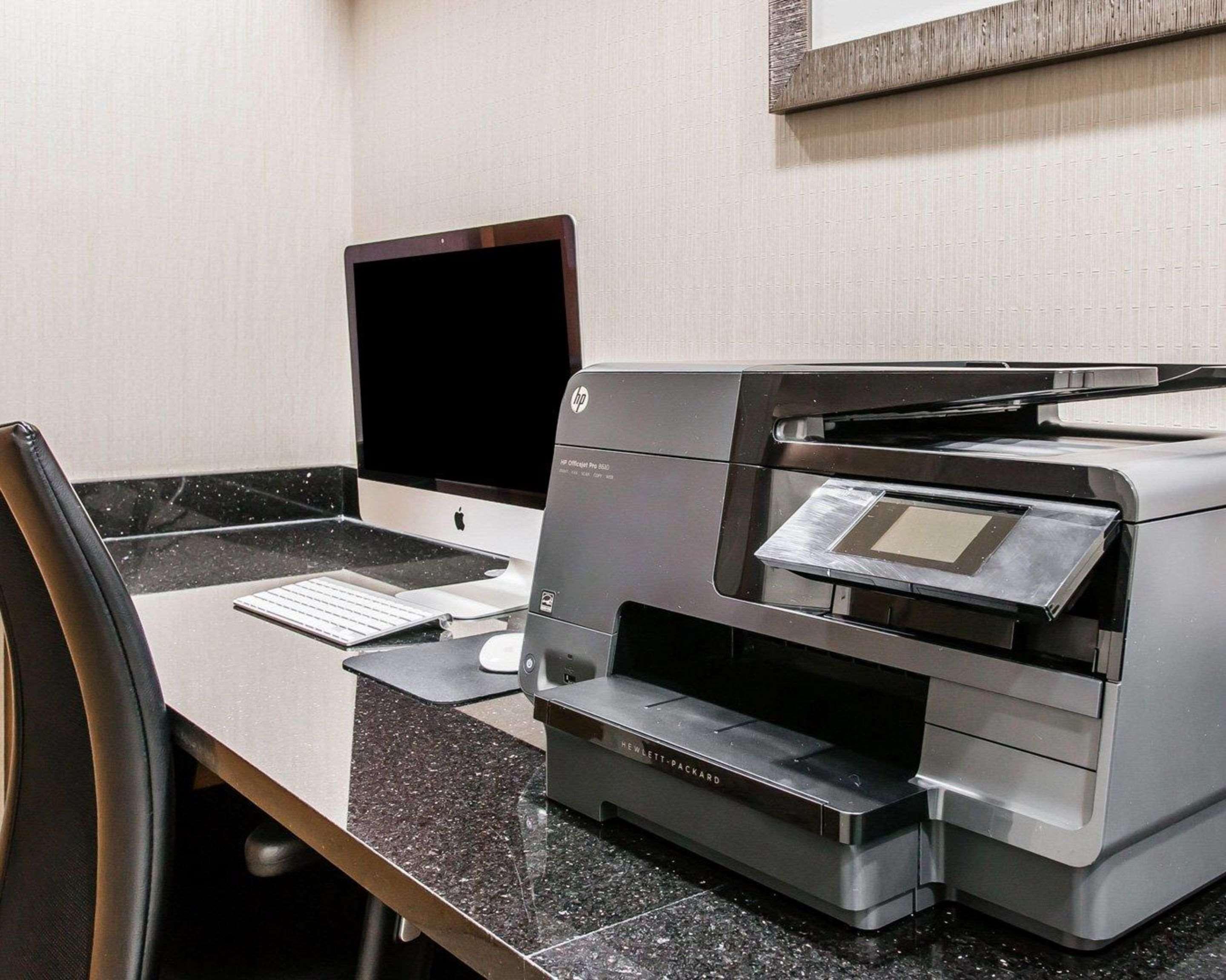Quality Inn & Suites Warren - Detroit Eksteriør bilde