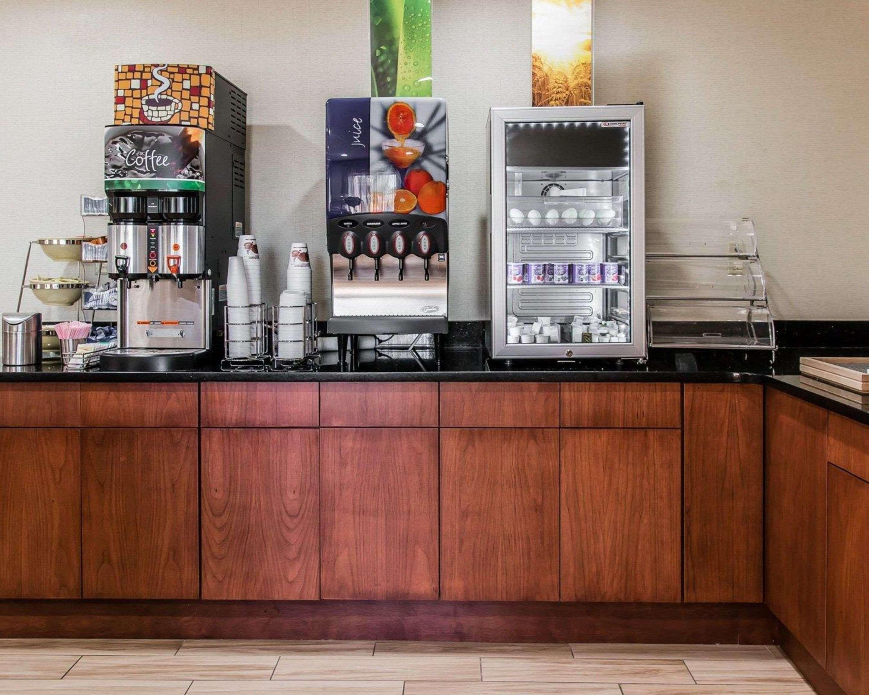 Quality Inn & Suites Warren - Detroit Eksteriør bilde