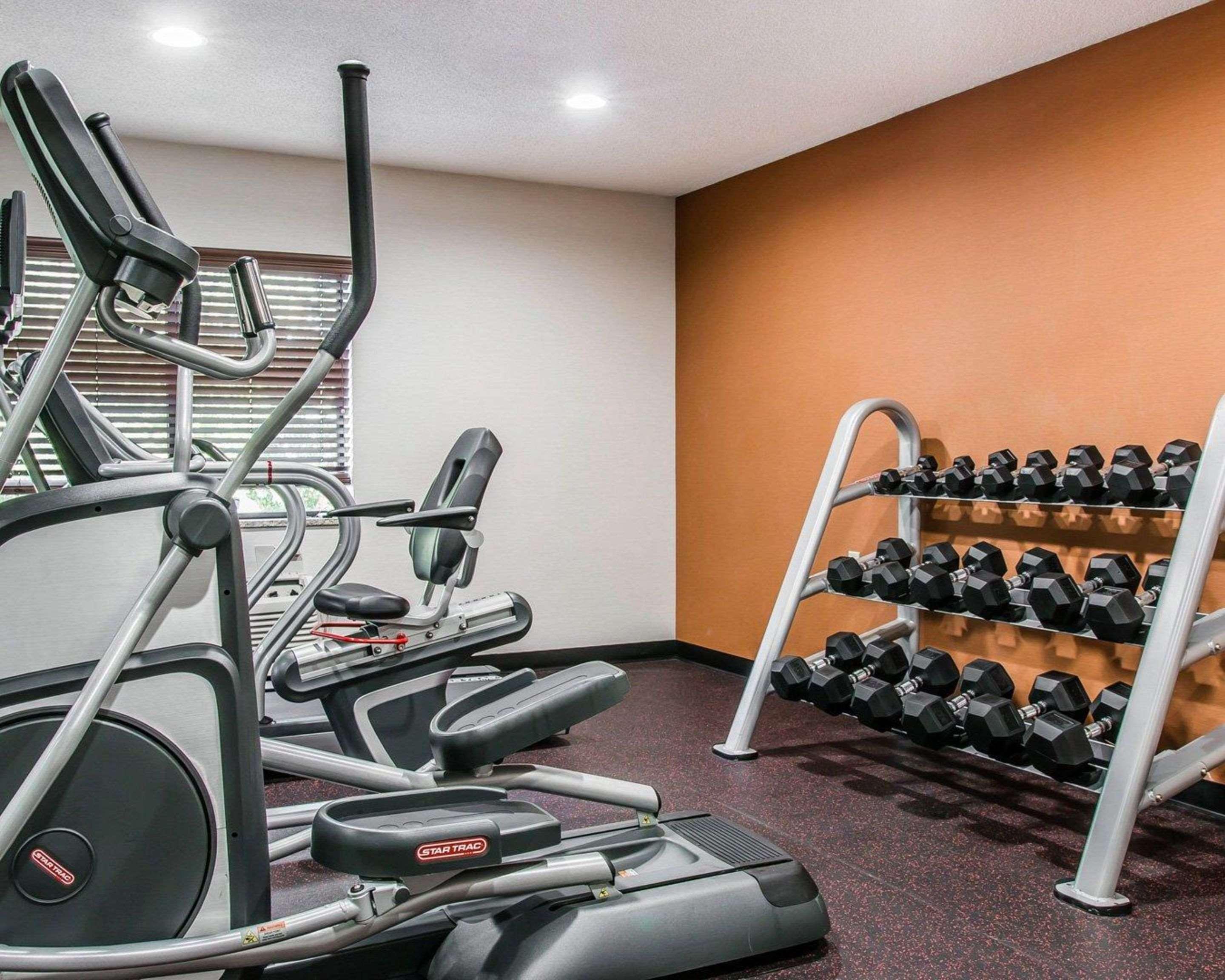 Quality Inn & Suites Warren - Detroit Eksteriør bilde