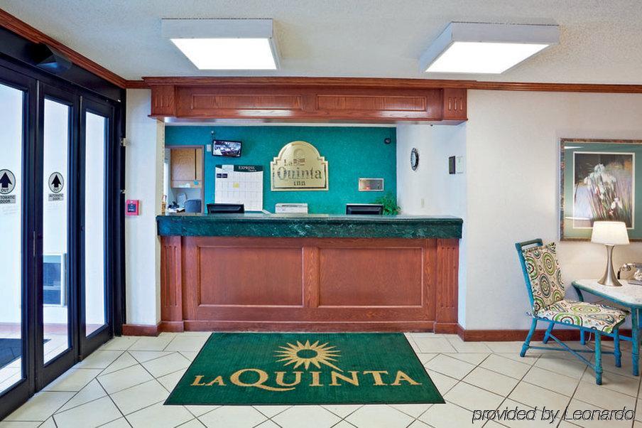 Quality Inn & Suites Warren - Detroit Eksteriør bilde