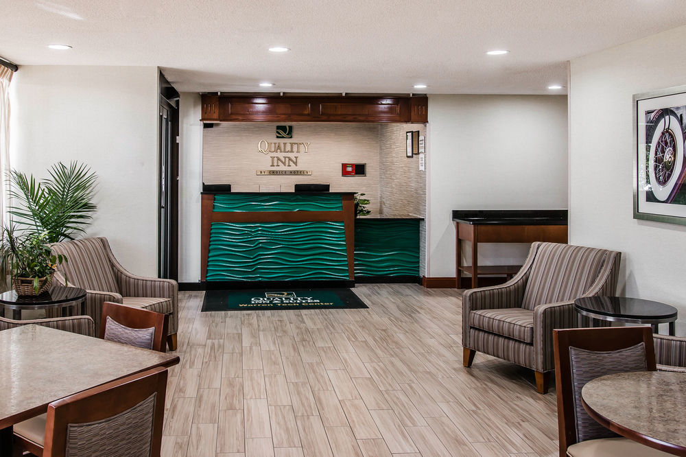 Quality Inn & Suites Warren - Detroit Eksteriør bilde